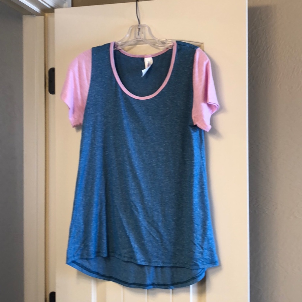 LuLaRoe Classic Tee size s